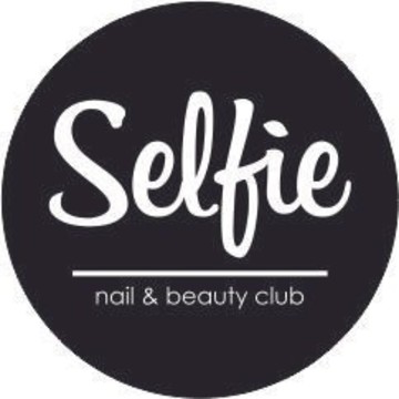 Beautiful club. Салон красоты селфи прайс. Selfie Nail Beauty Club лого. Селфи в салоне красоты. Label Beauty Club Оренбург.