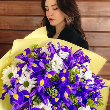 Круглосуточный цветочный бутик Лаванда на Октябрьском проспекте фото 1