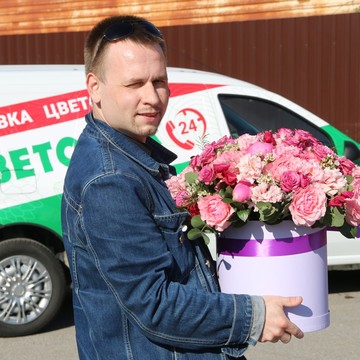 Магазин цветов Цветовик в Санкт-Петербурге фото 2