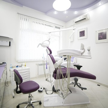 Клиника современной косметологии и стоматологии Алюксстом фото 2