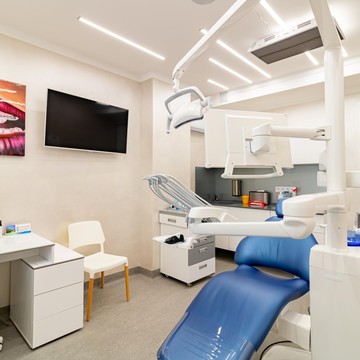Центр цифровой имплантации и ортодонтии SALVADOR фото 2