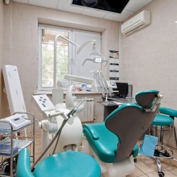 Стоматологическая клиника Эстет Дент на Первомайской улице в Долгопрудном фото 2