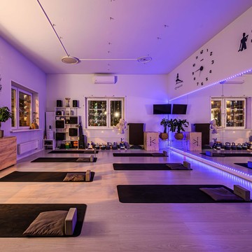 Студия растяжки и фитнеса Y•MA FIT фото 1