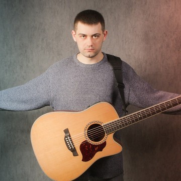 Поющий гитарист Октябрьское Поле фото 1