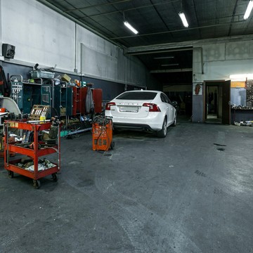 Технический центр Автомаксимум Volvo на улице Дворникова фото 1