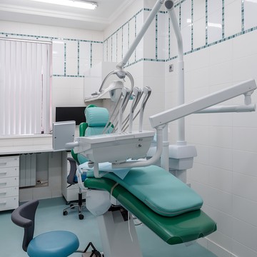 Стоматологическая клиника Уни Дент на Выборгской фото 2