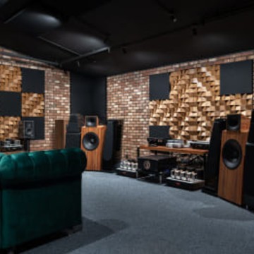 Huge Sound фото 1