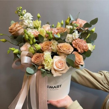Студия цветов Fmart by flowwow x Yamskaya фото 3