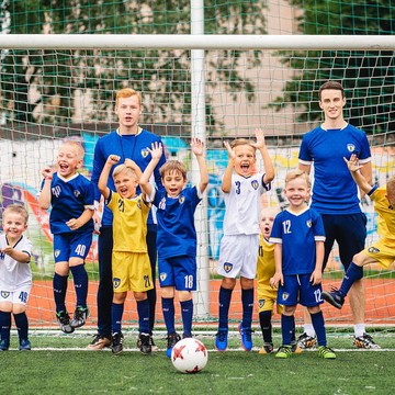 Детская футбольная школа Юниор на проспекте Дзержинского фото 2