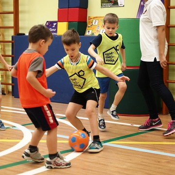 Чемпионика Реутов - детская футбольная школа ул. Строителей, 15 фото 2