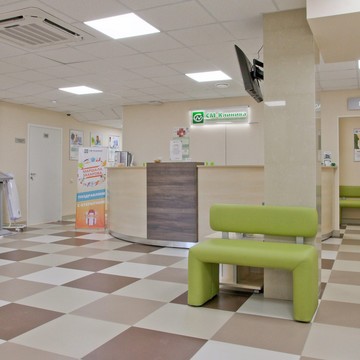 Медицинский центр СМ-Клиника на улице Маршала Захарова фото 1