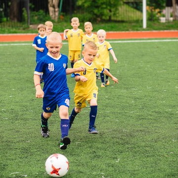 Детская футбольная школа Юниор на проспекте Дзержинского фото 3