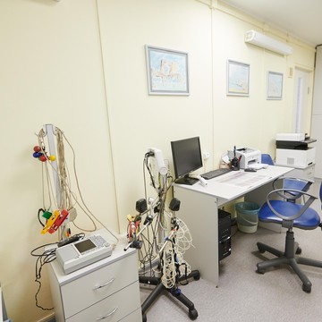 Медицинский центр Ваш окулист на Коммунистическом проспекте фото 3