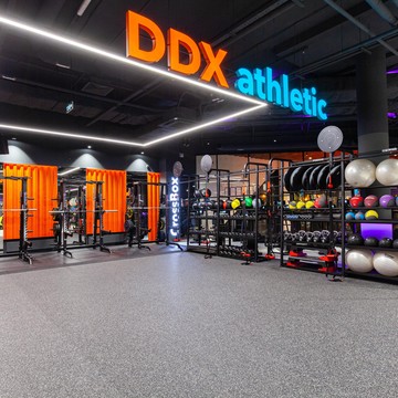 Фитнес-клуб DDX Fitness на улице Декабристов фото 1