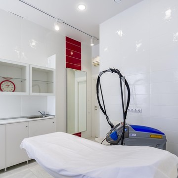 Клиника лазерной эпиляции DEKA LASER CLINIC на 2-ой Брестской улице фото 1