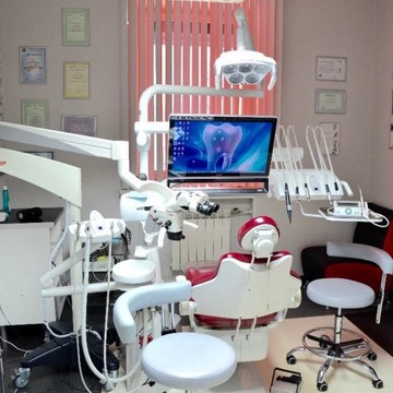 Стоматологическая клиника Счастливые зубы на проспекте Ветеранов фото 1