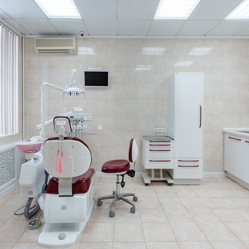 Стоматологическая клиника на улице Бадаева фото 2