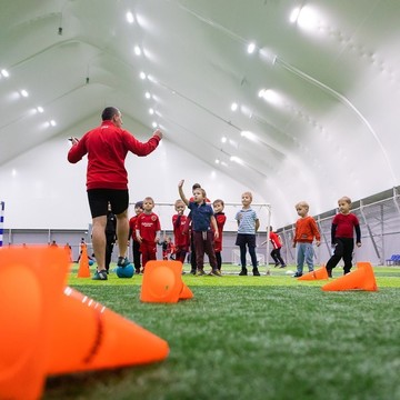 Футбольная школа Динамо на улице 50 лет Октября в Отрадном фото 3
