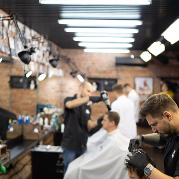 Мужская парикмахерская Big Bro на улице Тургенева, 131 фото 1