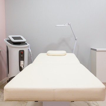Клиника врачебной косметологии NudeBar на Никольской фото 3