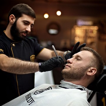 Мужская парикмахерская HARDY Barbershop на Новороссийской улице фото 2