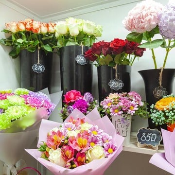 Салон цветов и подарков Дом цветочной феи на Новоясеневском проспекте фото 3