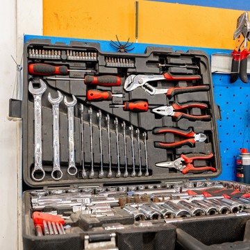 Установочный центр автостекол Автотрейд на Рабочей улице фото 3