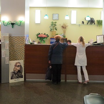 Салон оптики Офтальмологический центр Коновалова на улице Александра Невского фото 3