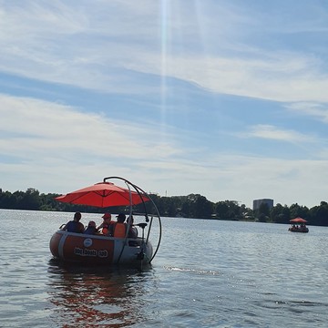 Компания по прокату лодок BBQ boats фото 3