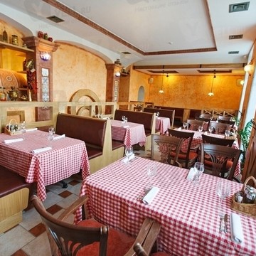 Мама Рома (Mama Roma) – сеть ресторанов итальянской кухни на Караванной улице фото 1