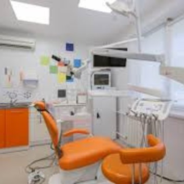 Клиника стоматологической имплантации Practica на улице Молокова фото 1