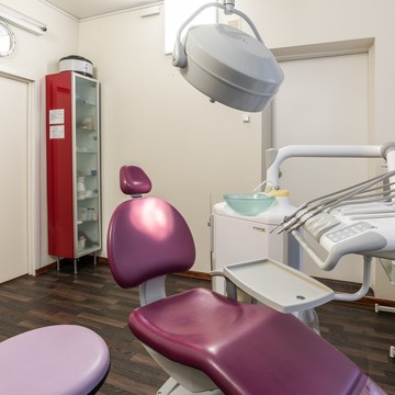 Стоматологическая клиника Smile Factory на Площади Гарина-Михайловского фото 2