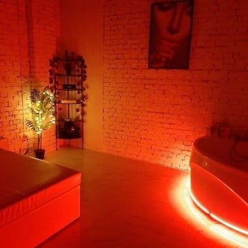 Салон эротического массажа Relax24 на улице Юлиуса Фучика фото 3