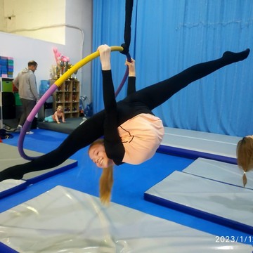 Спортивно-хореографическая школа воздушной акробатики Елены Марсо фото 2