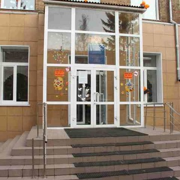 Средняя общеобразовательная школа №64 на Московской улице фото 1