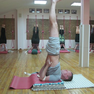 Студия йоги Айенгара In Yoga на улице Ивана Черных фото 3