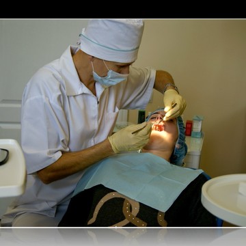 Стоматологическая клиника ТАРИ-ДЕНТ фото 2