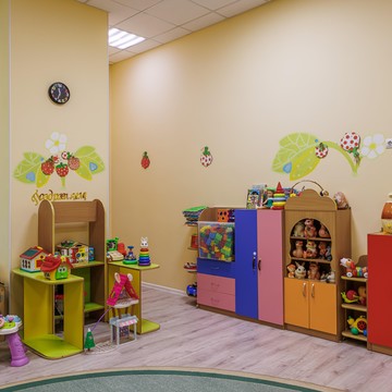 Английский частный детский сад Горница-Узорница на улице Шкулёва фото 2