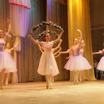 Школа танцев Ассоль на Локомотивной улице фото 3