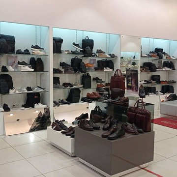 Салон обуви и аксессуаров Mascotte в МЕГА Дыбенко фото 3
