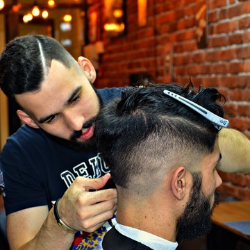 Барбершоп Pablo&#039;s Barbershop &amp; Tattoo на улице Александры Монаховой в Коммунарке фото 3