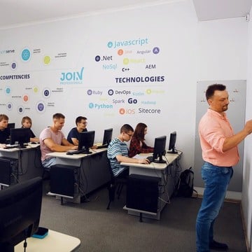 Компьютерная академия Top на Севастопольской улице фото 2