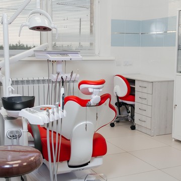Стоматологическая клиника Dental Family фото 1