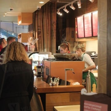 Starbucks на Планерной фото 3