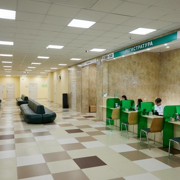 Медицинский центр СМ-Клиника на станции метро Улица Дыбенко фото 1