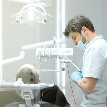 Федеральный центр офтальмологии и микрохирургии глаза YourMed на Молодежной улице фото 3