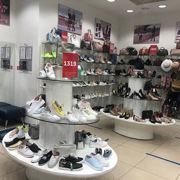 Магазин обуви Respect в ТЦ Речной фото 3