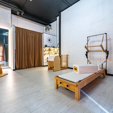 Студия пилатеса Shine Pilates Pro на улице Сальвадора Дали фото 2