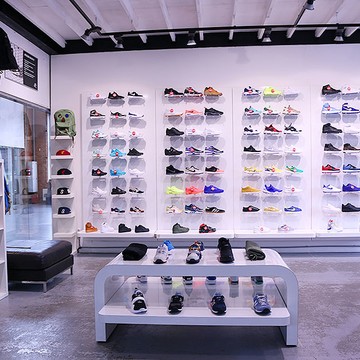 Магазин спортивной одежды и обуви Sneaker Head в Бутырском районе фото 2