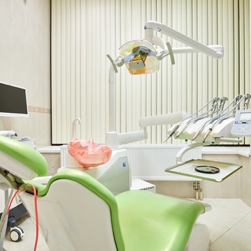 Центр имплантации и стоматологии ИНТАН на Ленинградской улице в Кудрово фото 1
